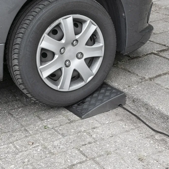 Hovedbilde Fortauskantrampe 70 mm svart – sett med 2 ...